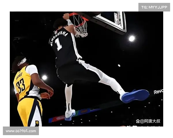 NBA场边摄影艺术揭秘 捕捉瞬间激情与赛场背后的故事 NBA场边摄影艺术揭秘 捕捉瞬间激情与赛场背后的故事